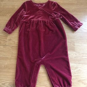 Baby velvet romper